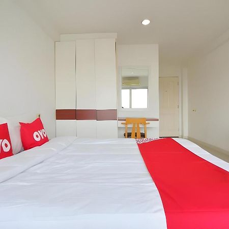 Super Oyo 498 Ladawan Villa Banguecoque Exterior foto