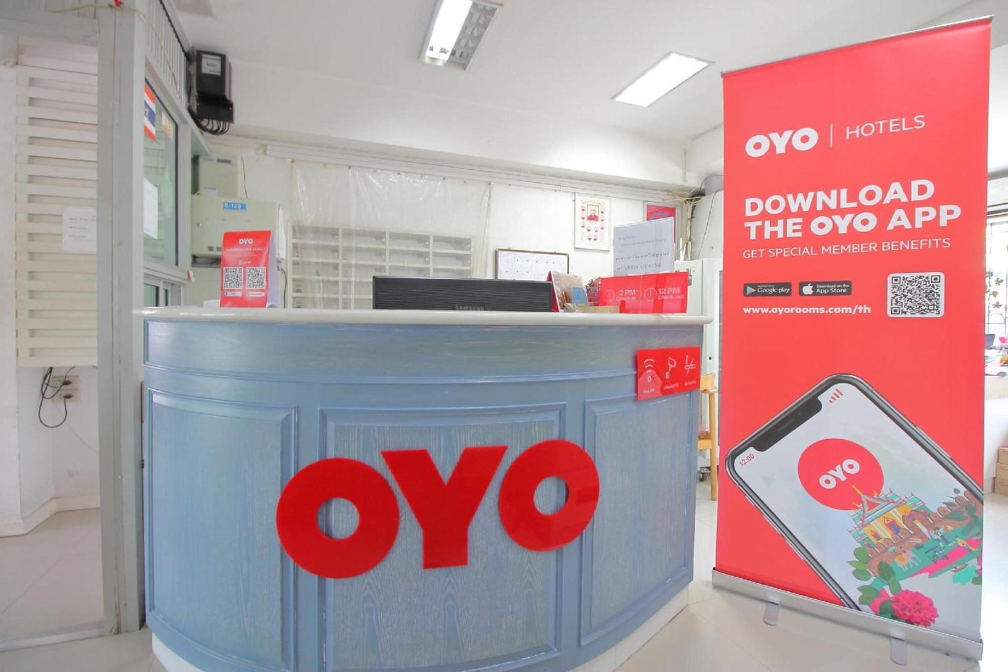 Super Oyo 498 Ladawan Villa Banguecoque Exterior foto
